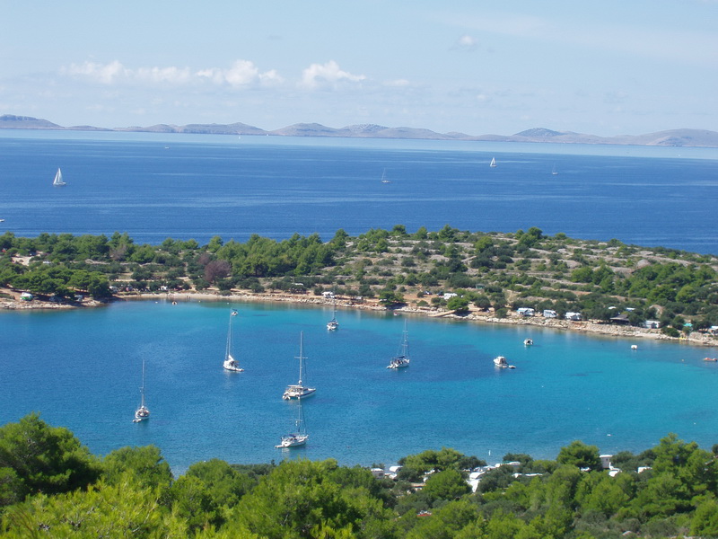 p1010191_resize__800x600 image  Kosirina Bay with anchored sailboats-Island of Murter
