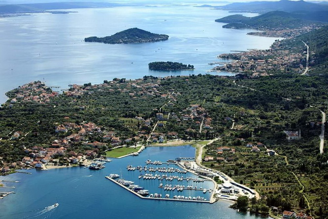 Marina_Olive_Island-Sutomiscica image Marina Olive Island - Sutomoščica, english